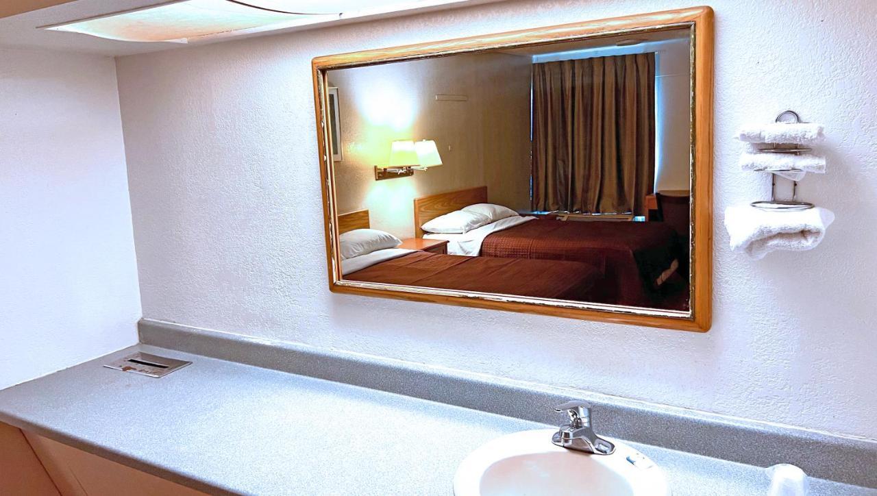 Thunderbird Motel Хилсборо Экстерьер фото
